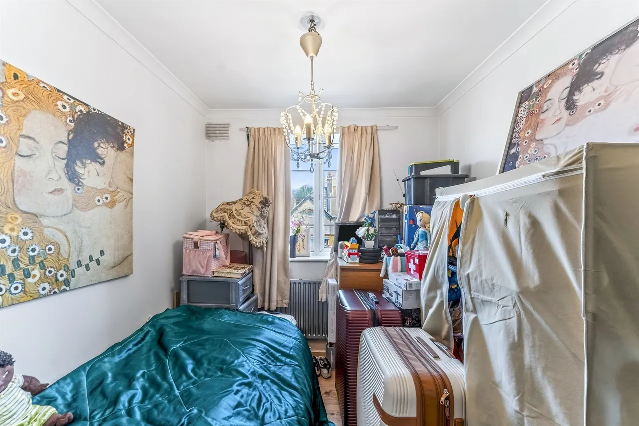 Central Gardens, Morden, SM4, photo 19
