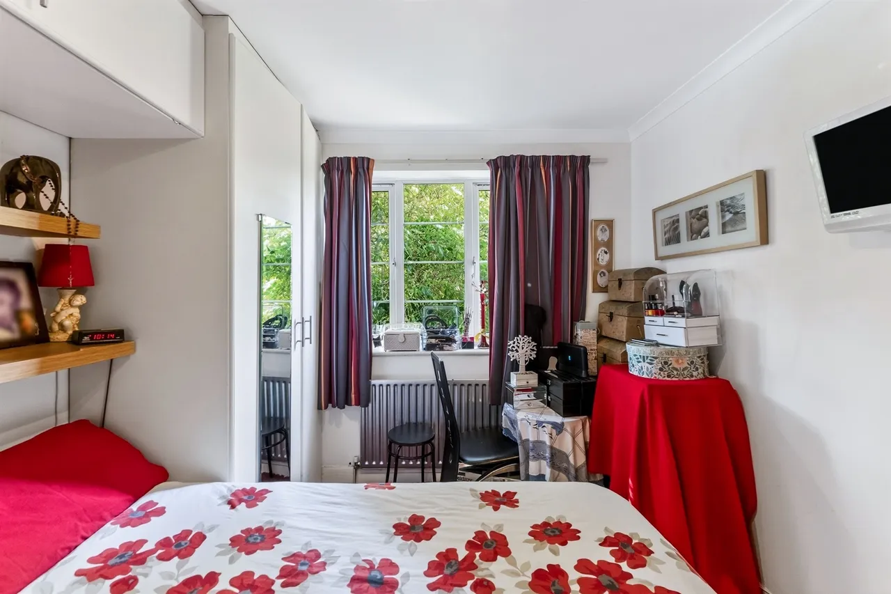 Central Gardens, Morden, SM4, photo 8