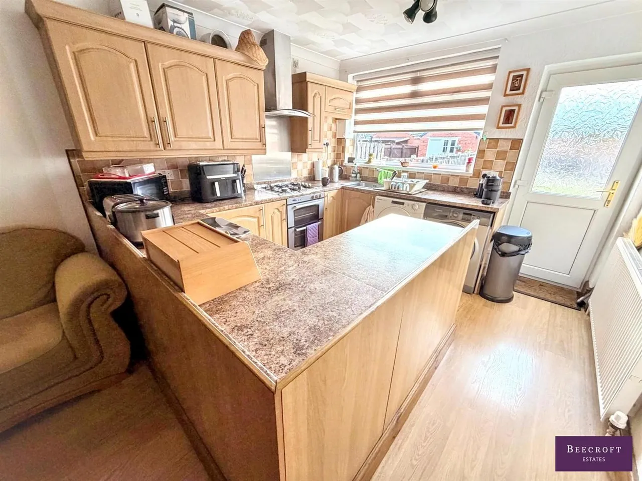 Pontefract Road, Cudworth, photo 12