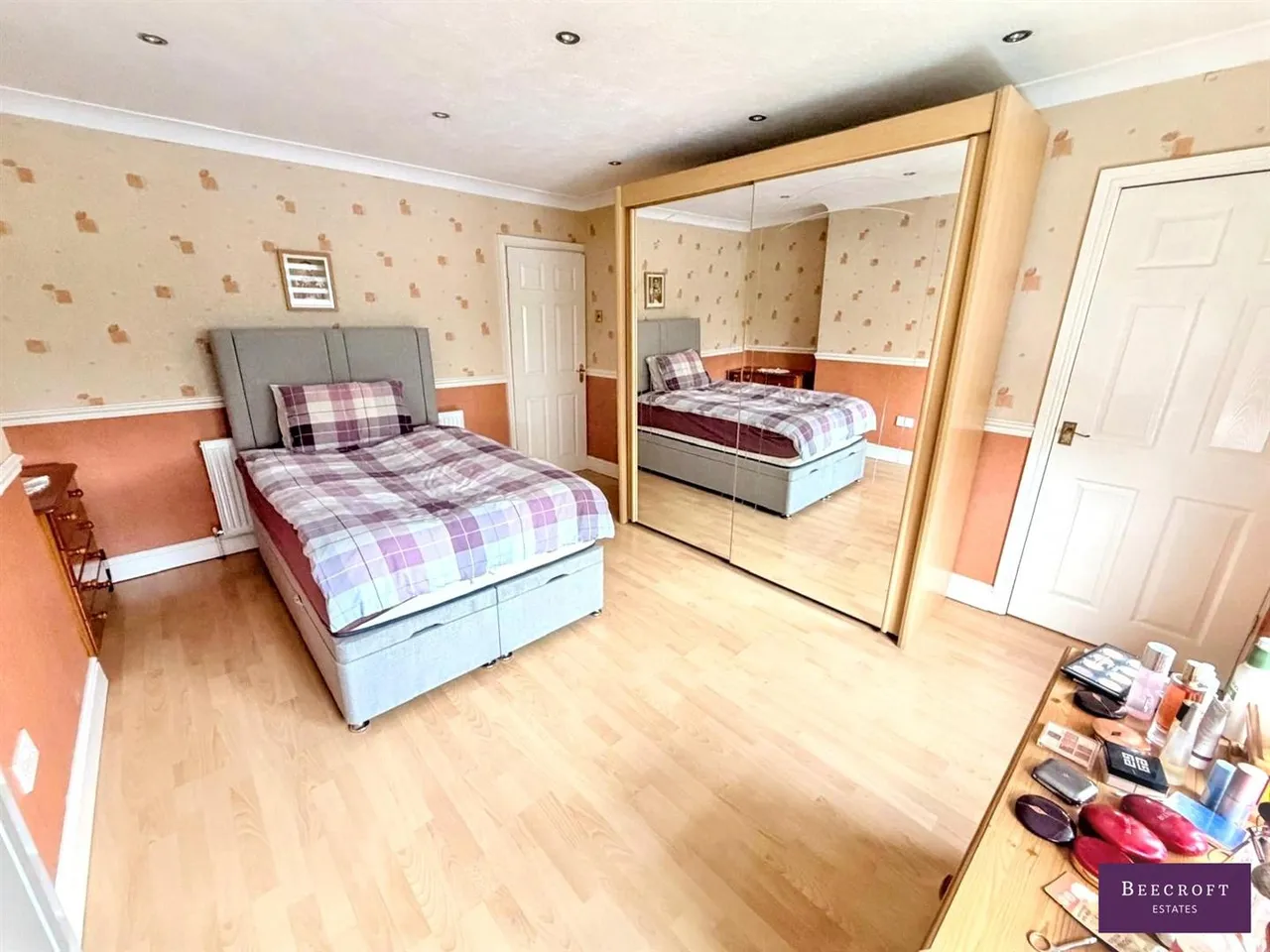Pontefract Road, Cudworth, photo 18