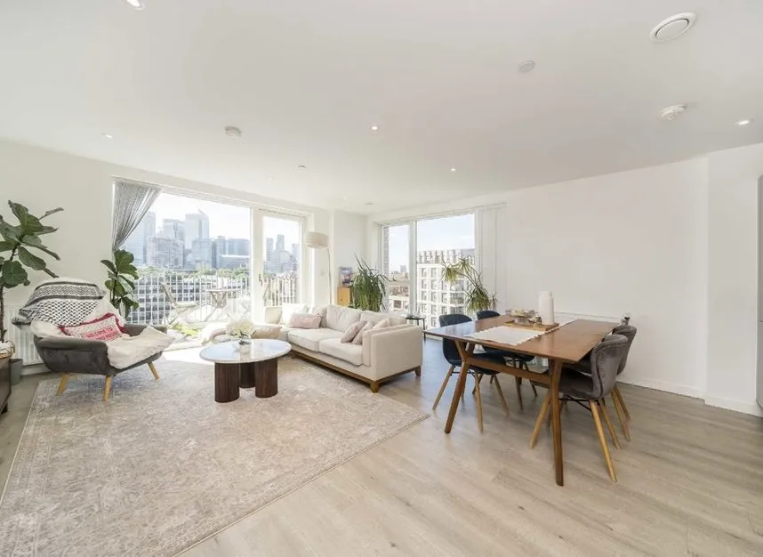 3 bed flat for sale — Thomas Road, Canary Wharf, E14