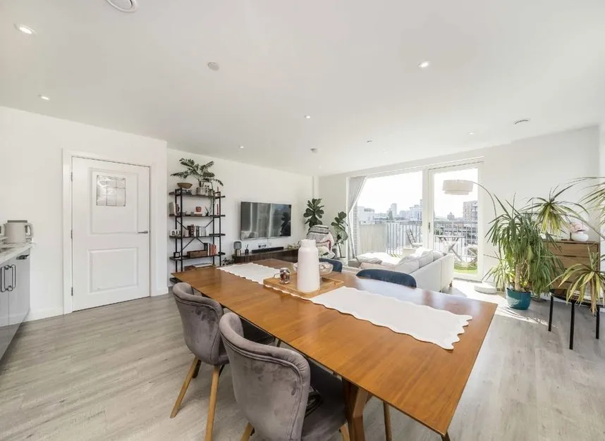 Thomas Road, Canary Wharf, E14, photo 6