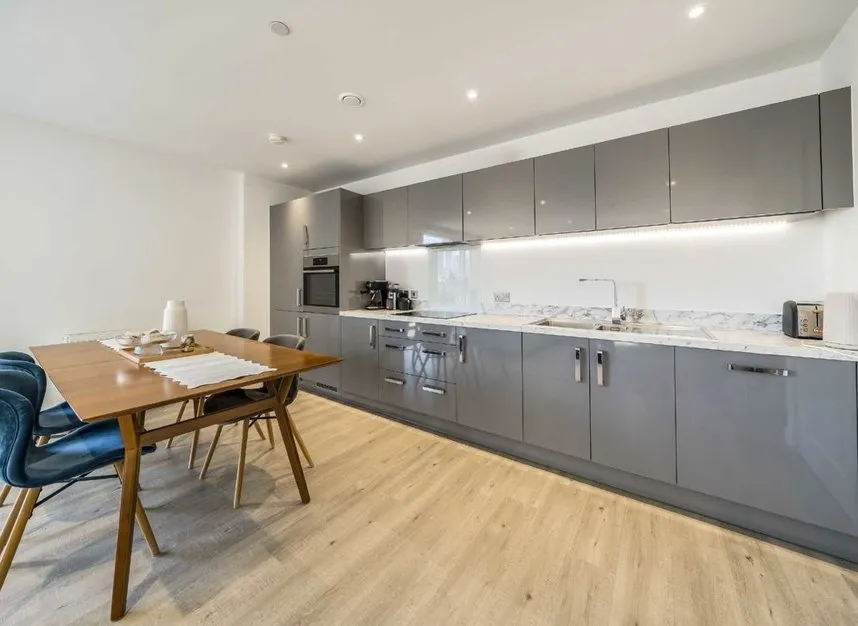 Thomas Road, Canary Wharf, E14, photo 4