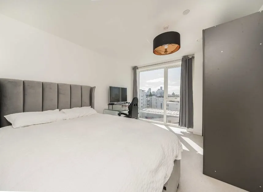 Thomas Road, Canary Wharf, E14, photo 7