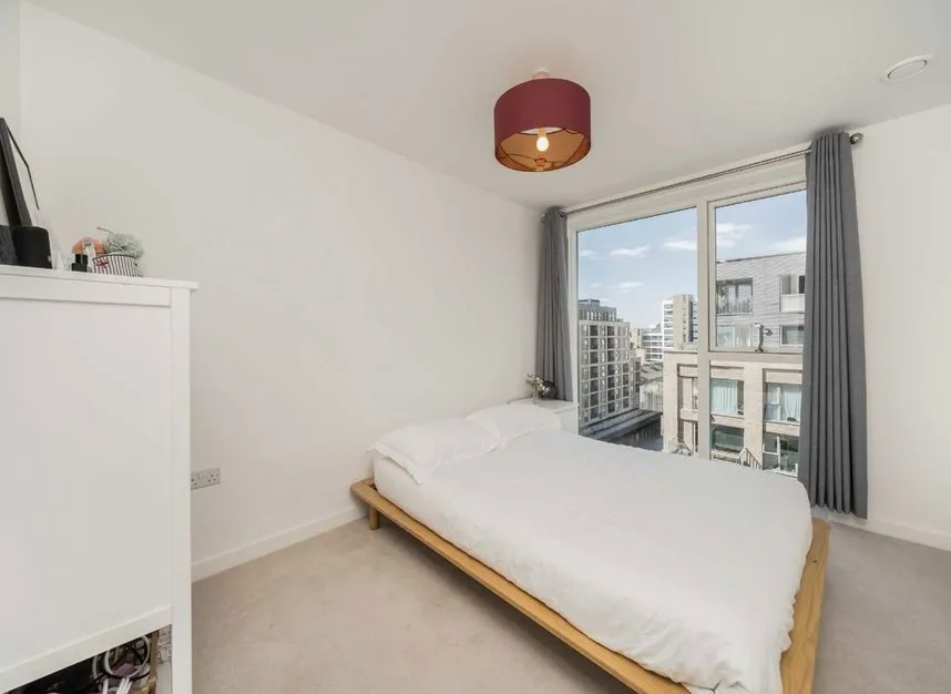 Thomas Road, Canary Wharf, E14, photo 8