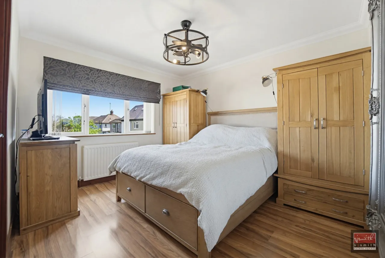Fontmell Close, Ashford, TW15, photo 8