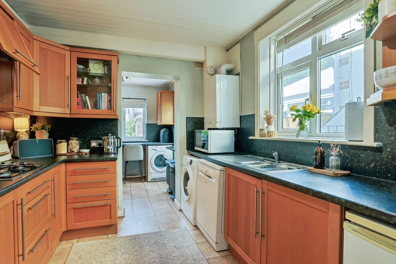 Castle Lane West, Bournemouth, BH8, photo 9