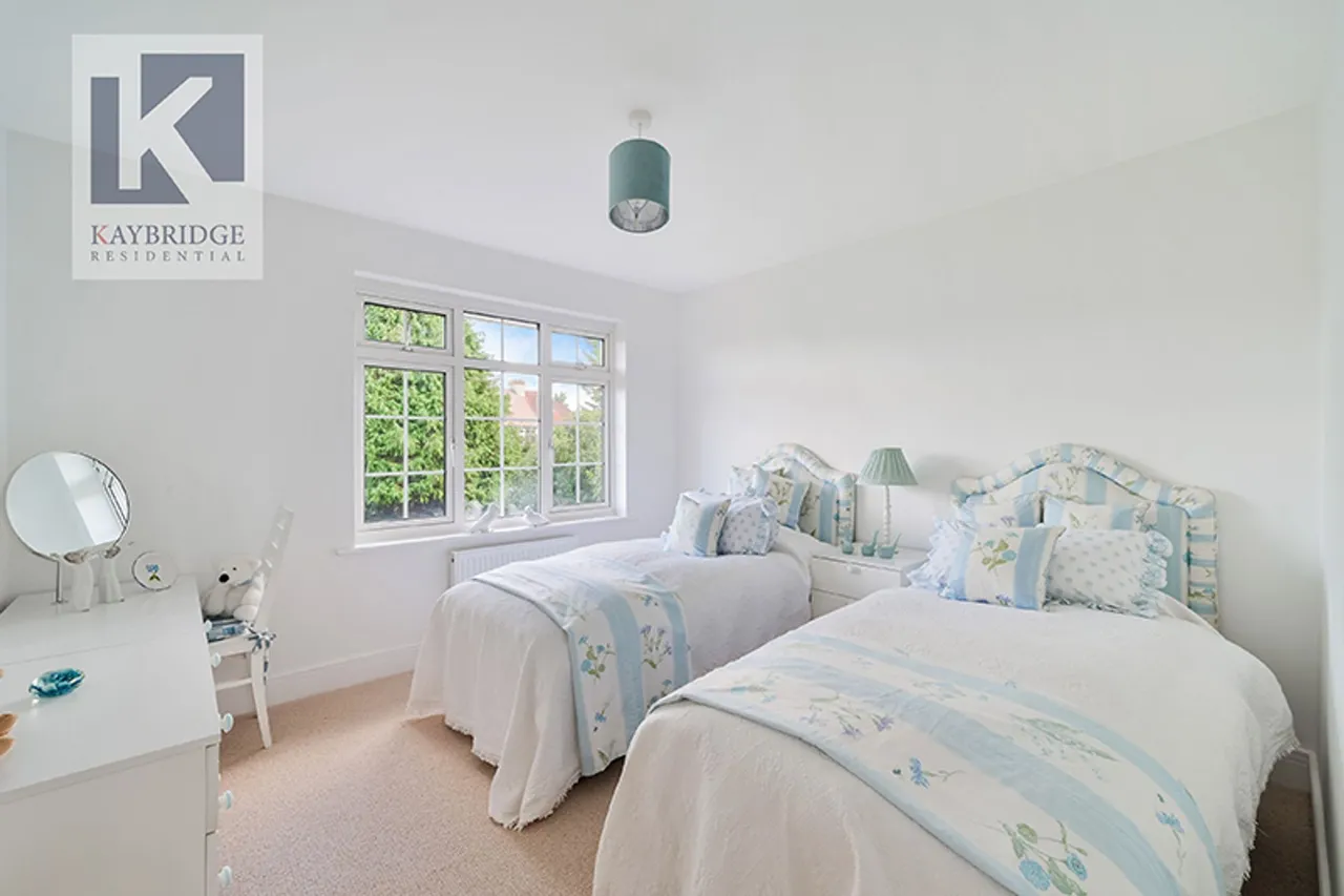Fir Tree Close, Epsom, KT17, photo 13