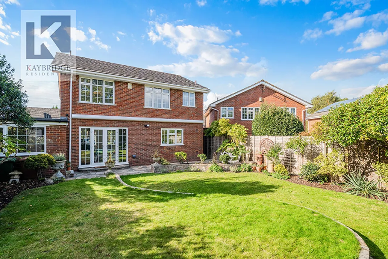 Fir Tree Close, Epsom, KT17, photo 20