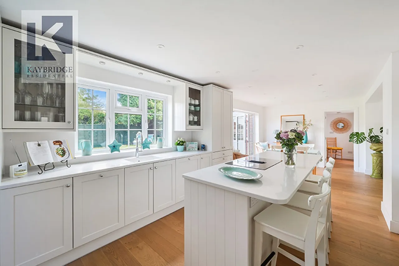 Fir Tree Close, Epsom, KT17, photo 2