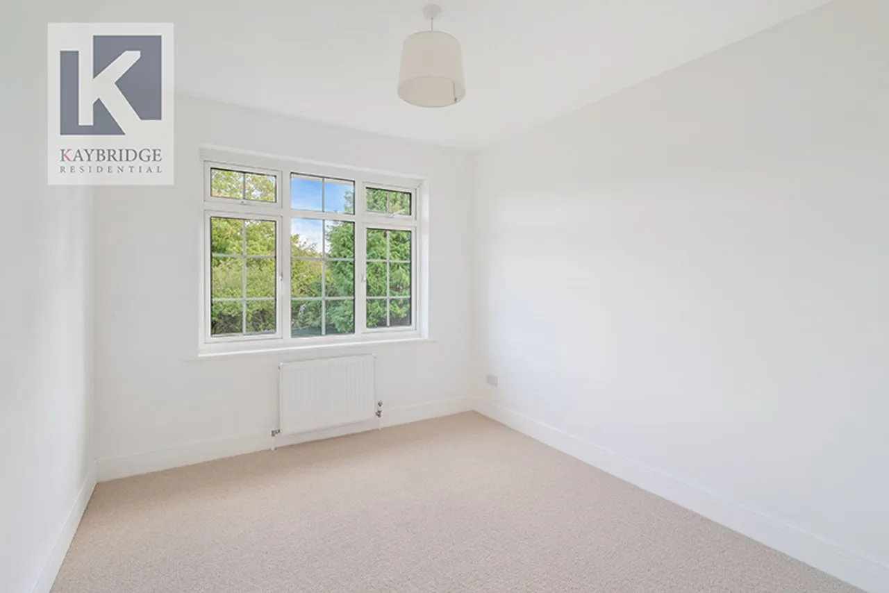 Fir Tree Close, Epsom, KT17, photo 21