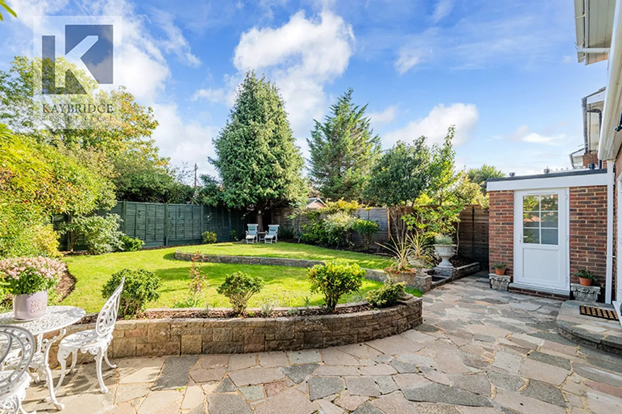 Fir Tree Close, Epsom, KT17, photo 19