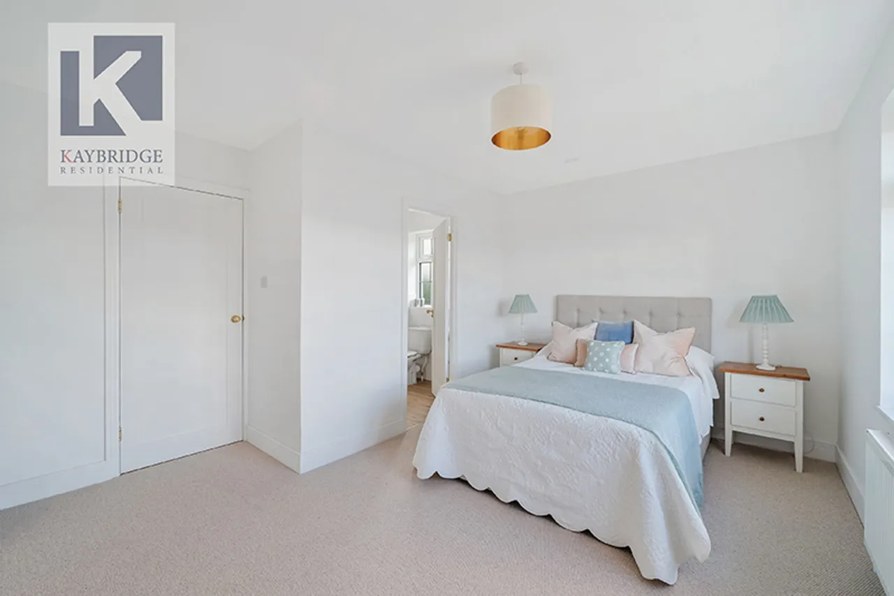 Fir Tree Close, Epsom, KT17, photo 11