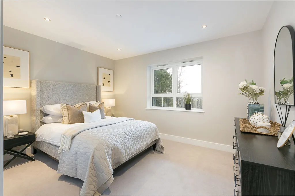 88 Riddlesdown Road, Purley CR8 1DD, photo 5
