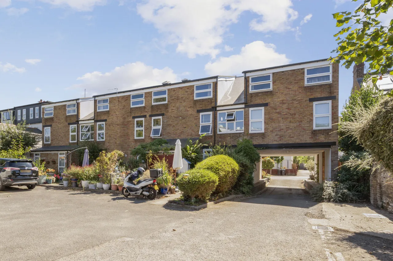 Pelham Road, London, SW19, photo 10