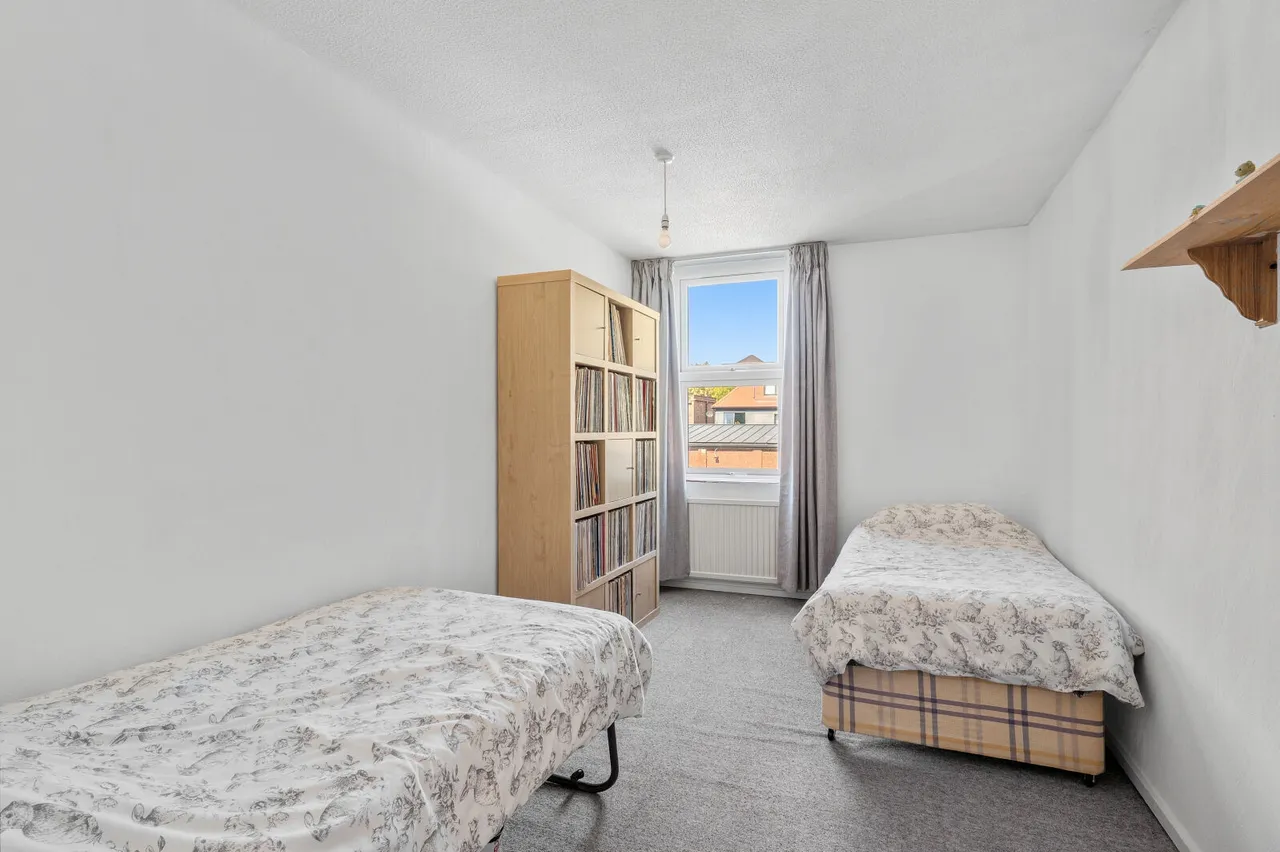 Pelham Road, London, SW19, photo 8