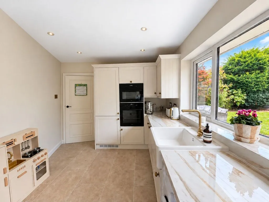 Collington Park Crescent, Bexhill on Sea, photo 10