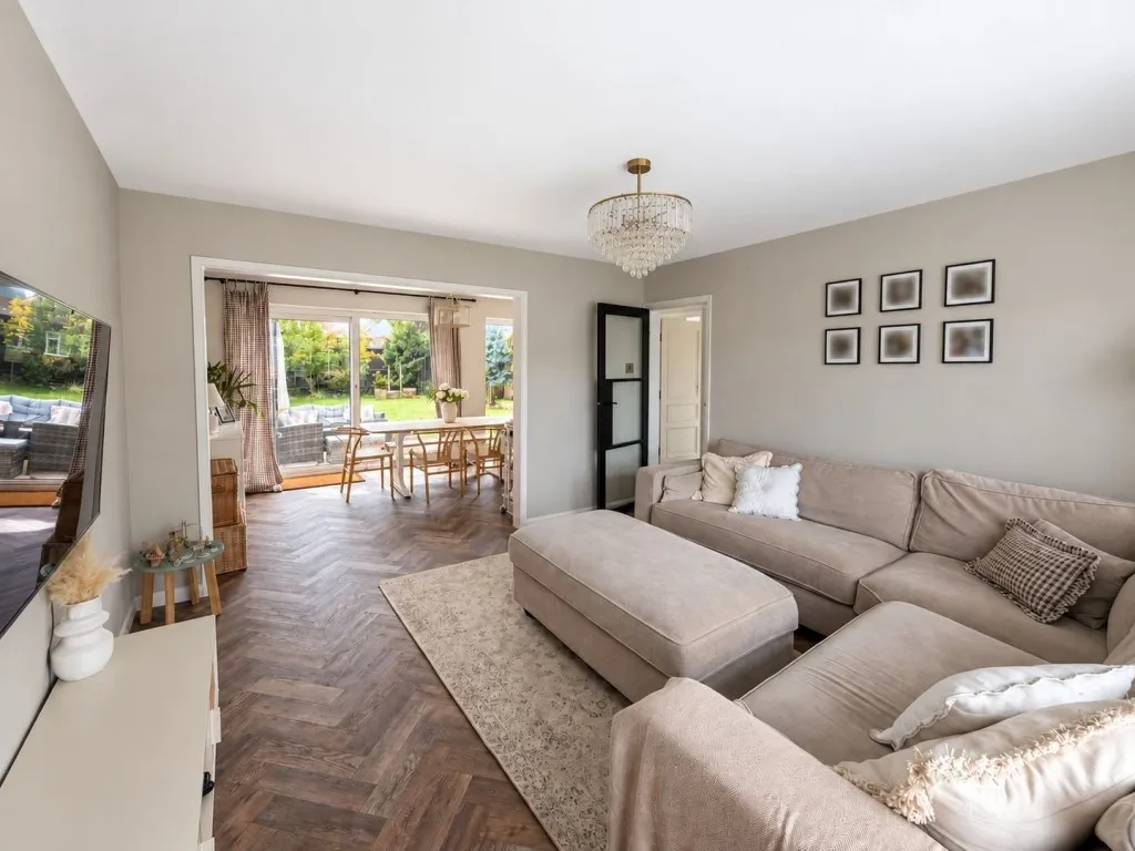 Collington Park Crescent, Bexhill on Sea, photo 11