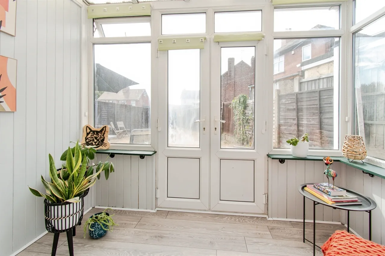 College Road, CASTLEFORD, photo 9