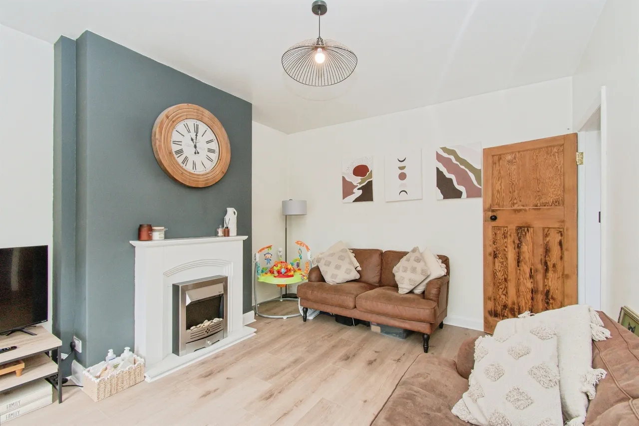 College Road, CASTLEFORD, photo 5