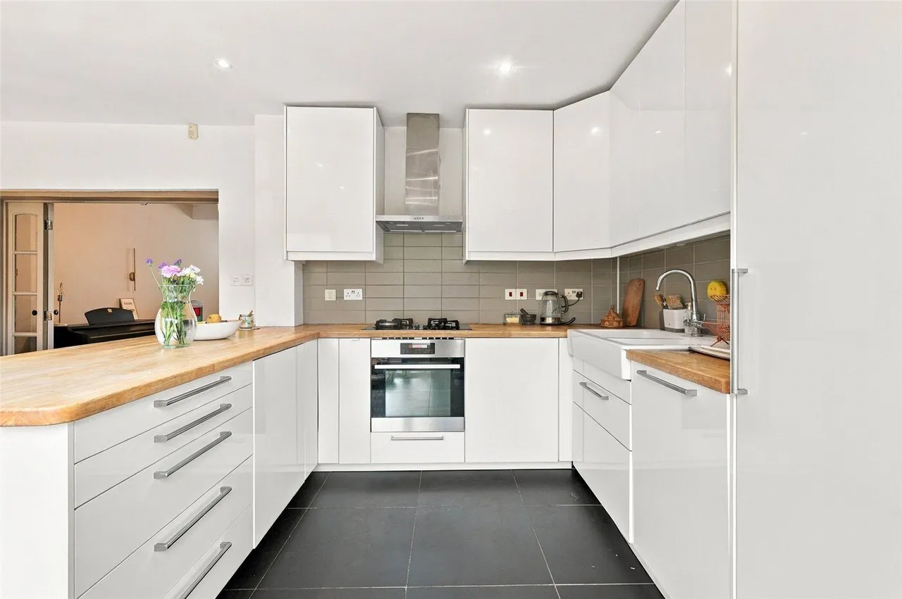 Lordsmead Road, London, N17, photo 8