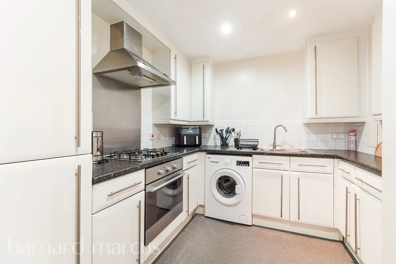 Church Road, Mitcham, photo 2