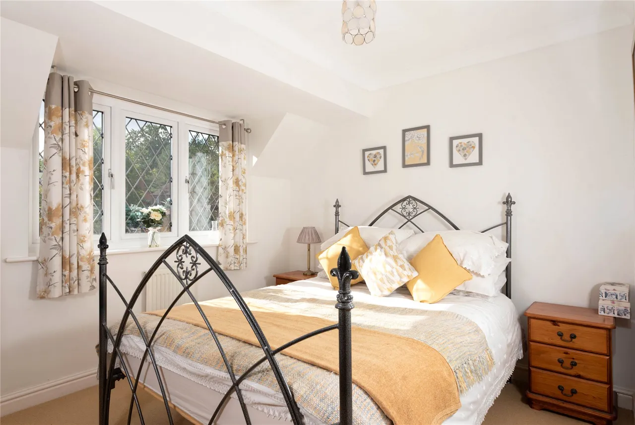 Shoal Creek, Collingtree Park, NN4, photo 8