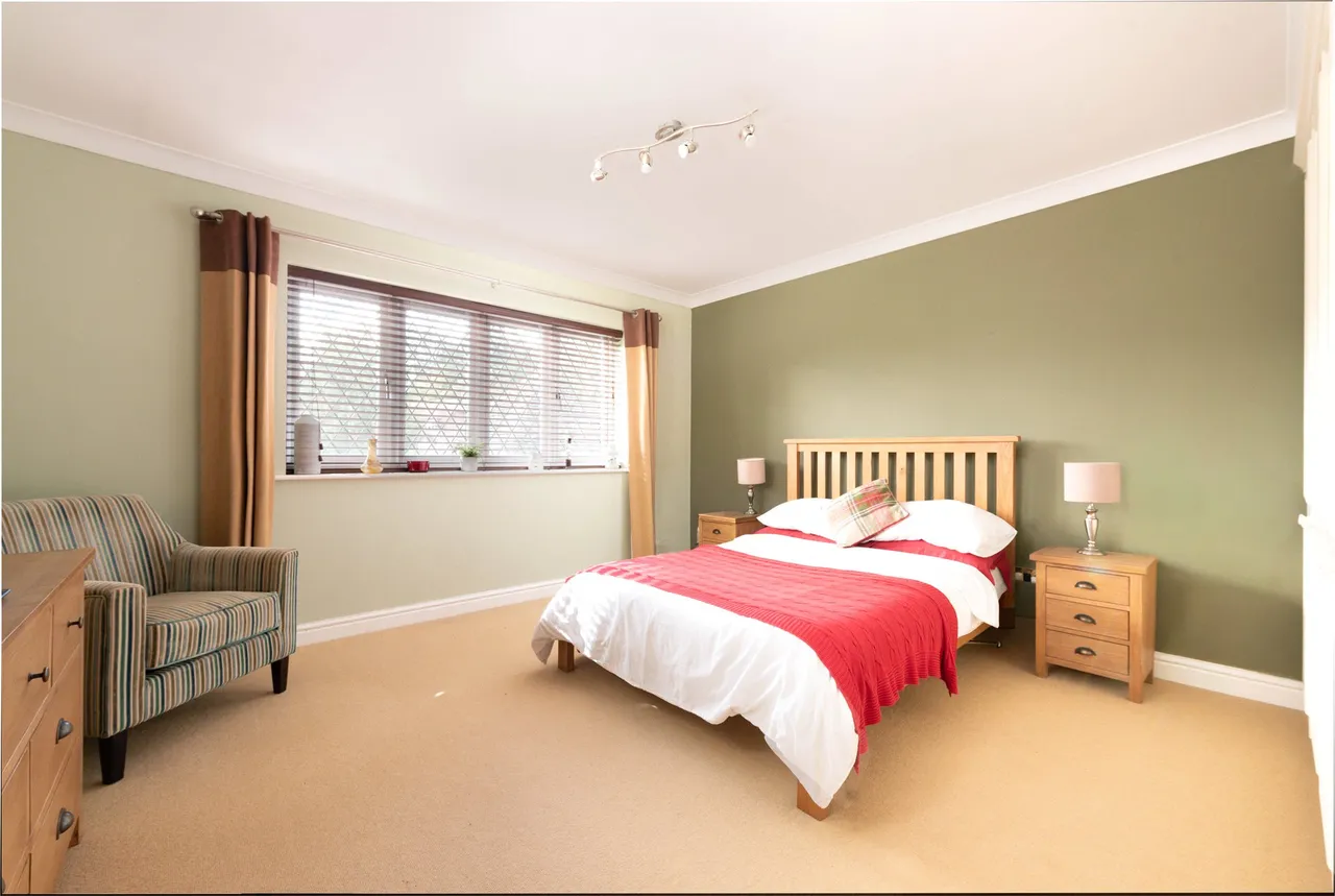 Shoal Creek, Collingtree Park, NN4, photo 17