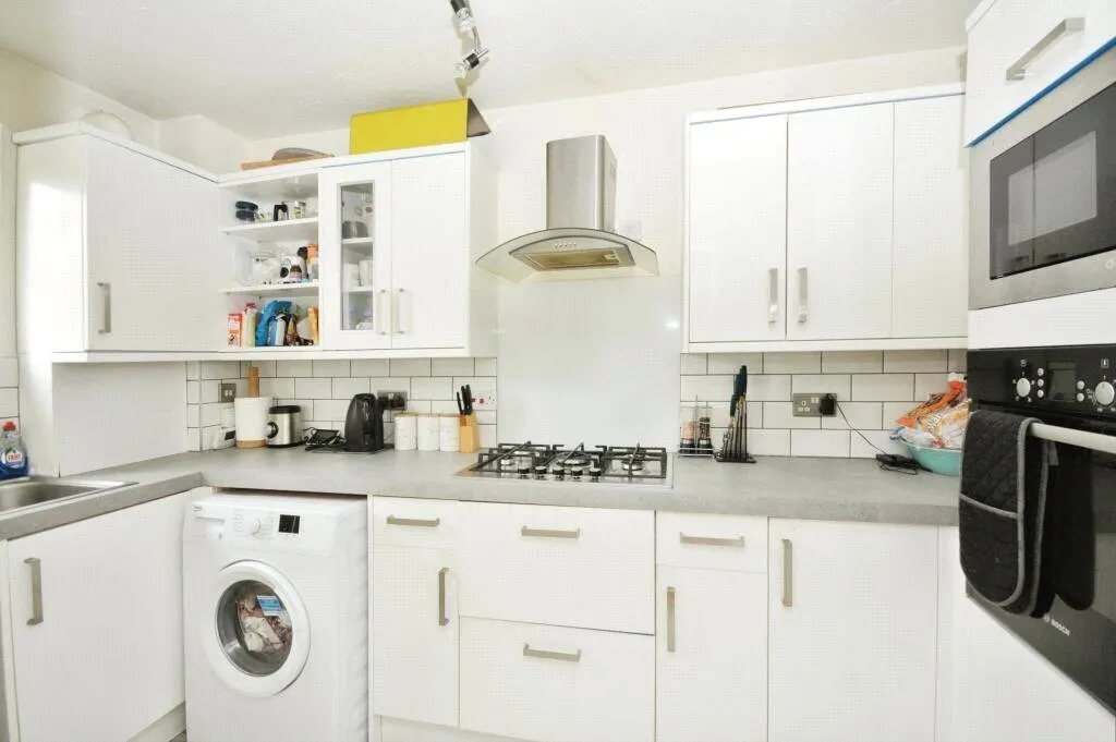 Burdock Close, Croydon, Surrey, CR0, photo 3