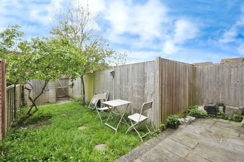 Burdock Close, Croydon, Surrey, CR0, photo 4