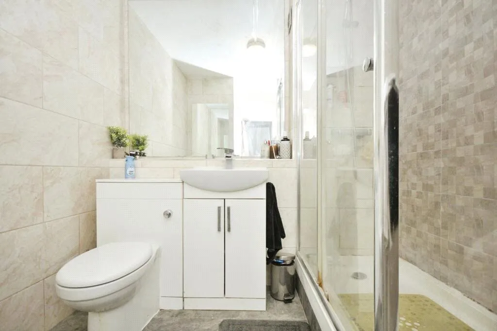 Burdock Close, Croydon, Surrey, CR0, photo 6