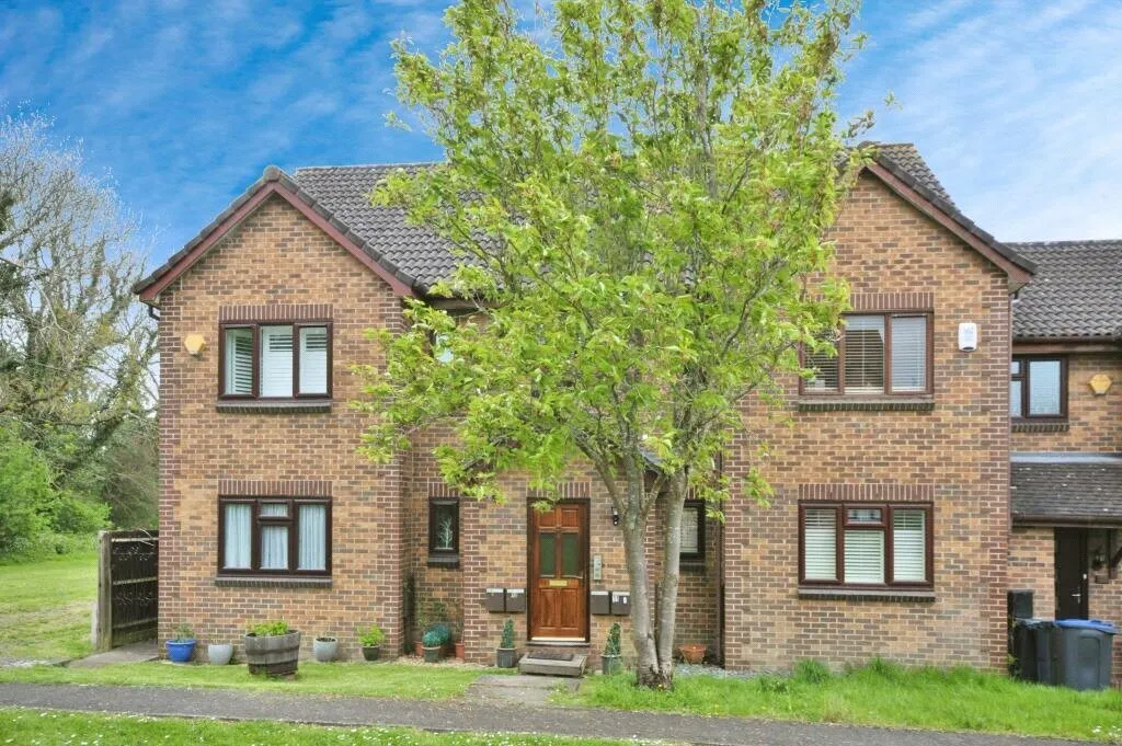 Burdock Close, Croydon, Surrey, CR0, photo 11