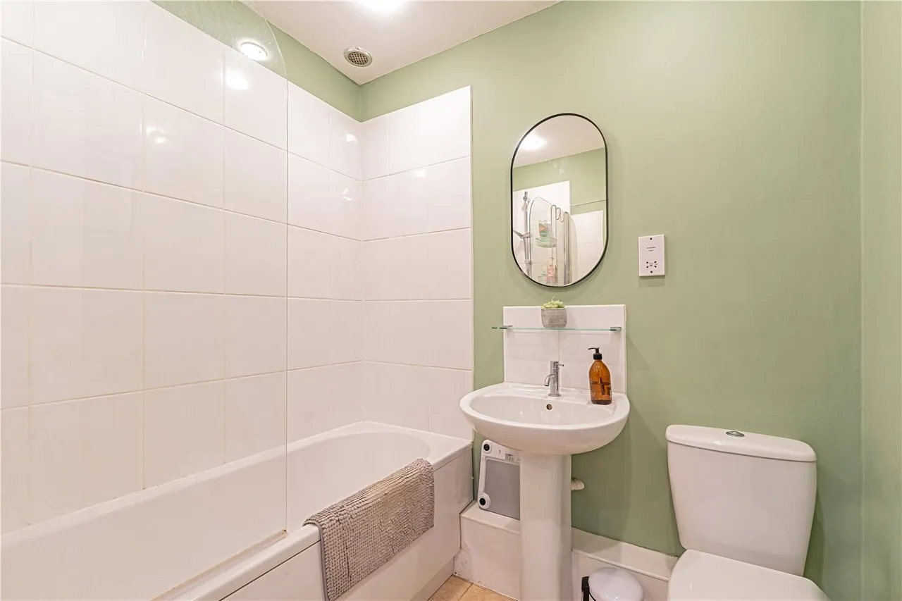 Garfield Road, Twickenham, TW1 3JS, photo 5