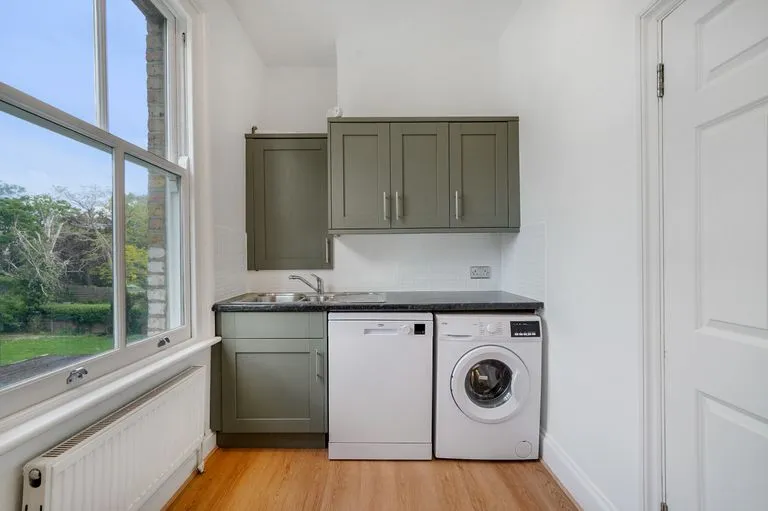 Lancaster Avenue, West Dulwich, SE27, photo 13