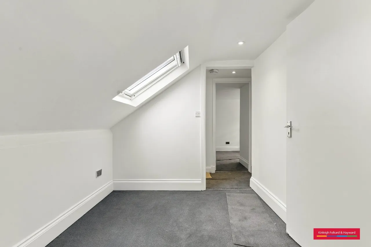Highfield Road, Acton, W3, photo 2