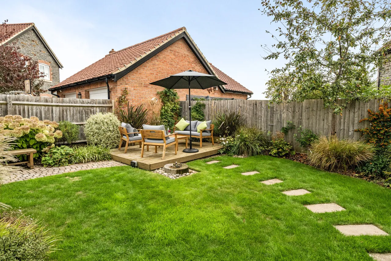 Walnut Field, Tytherington, GL12, photo 2
