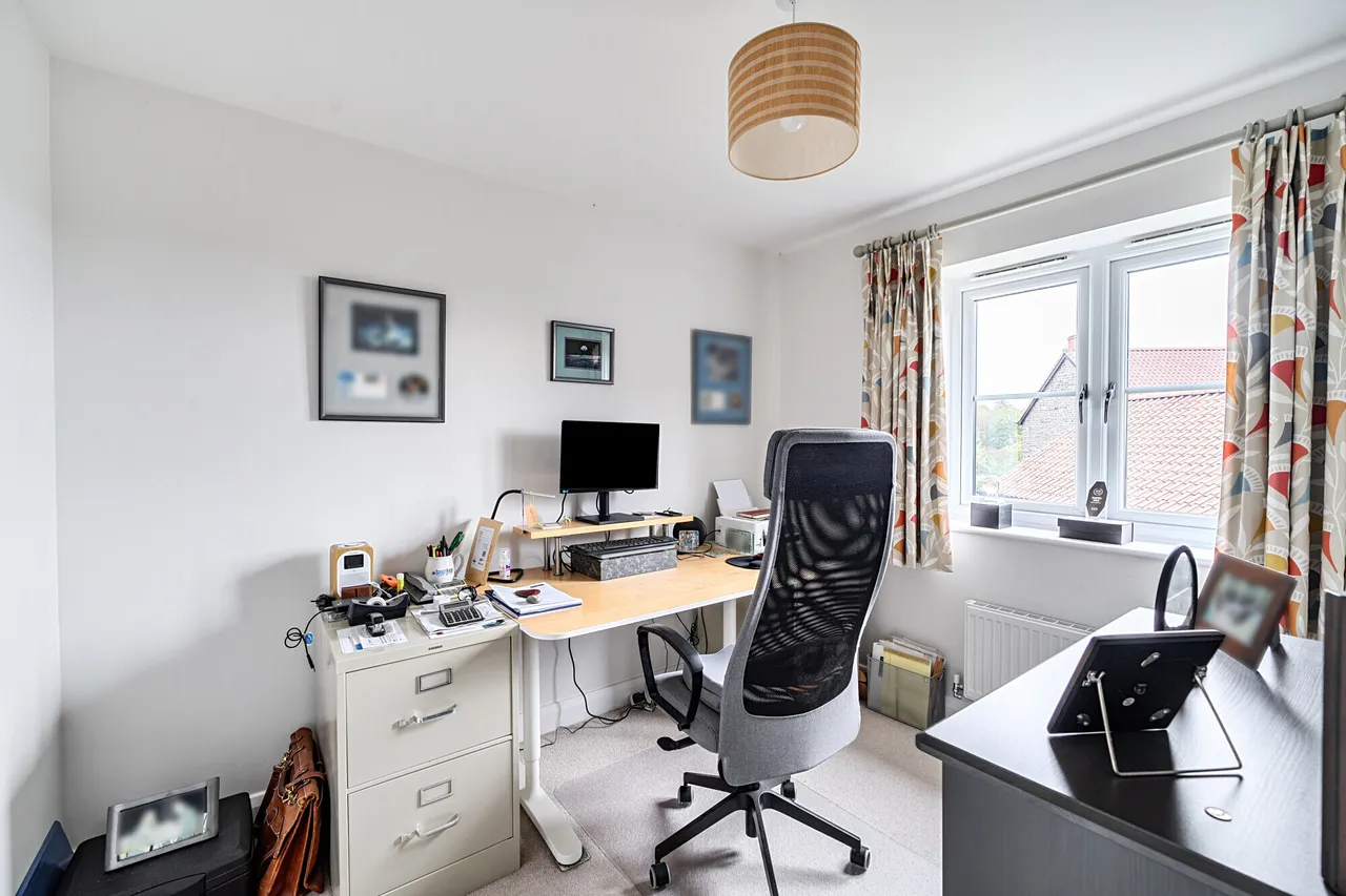 Walnut Field, Tytherington, GL12, photo 12
