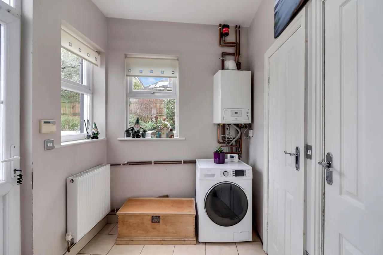 Wakefield Road, Garforth, LS25, photo 11