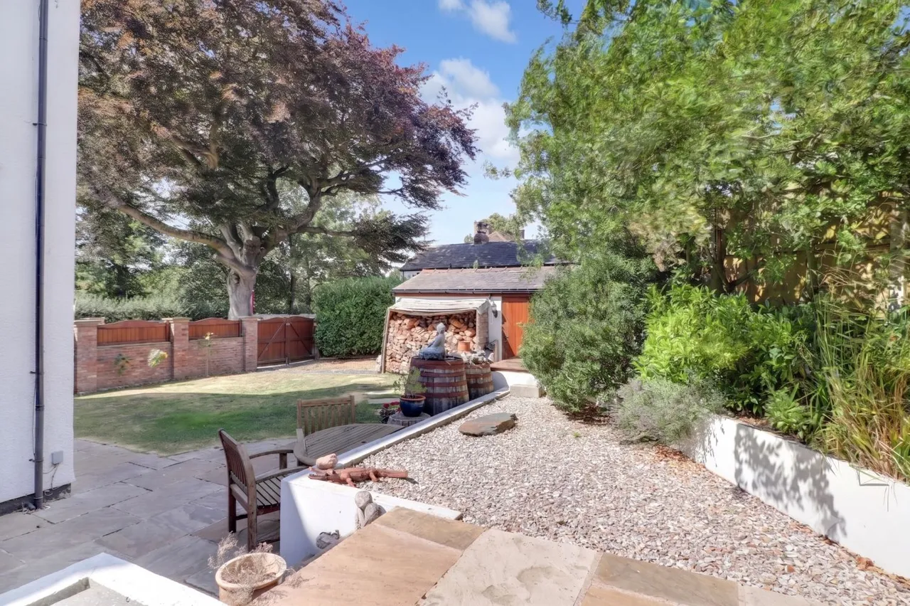 Wakefield Road, Garforth, LS25, photo 26
