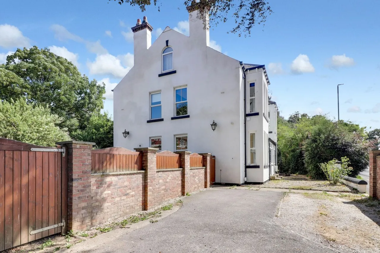 Wakefield Road, Garforth, LS25, photo 29