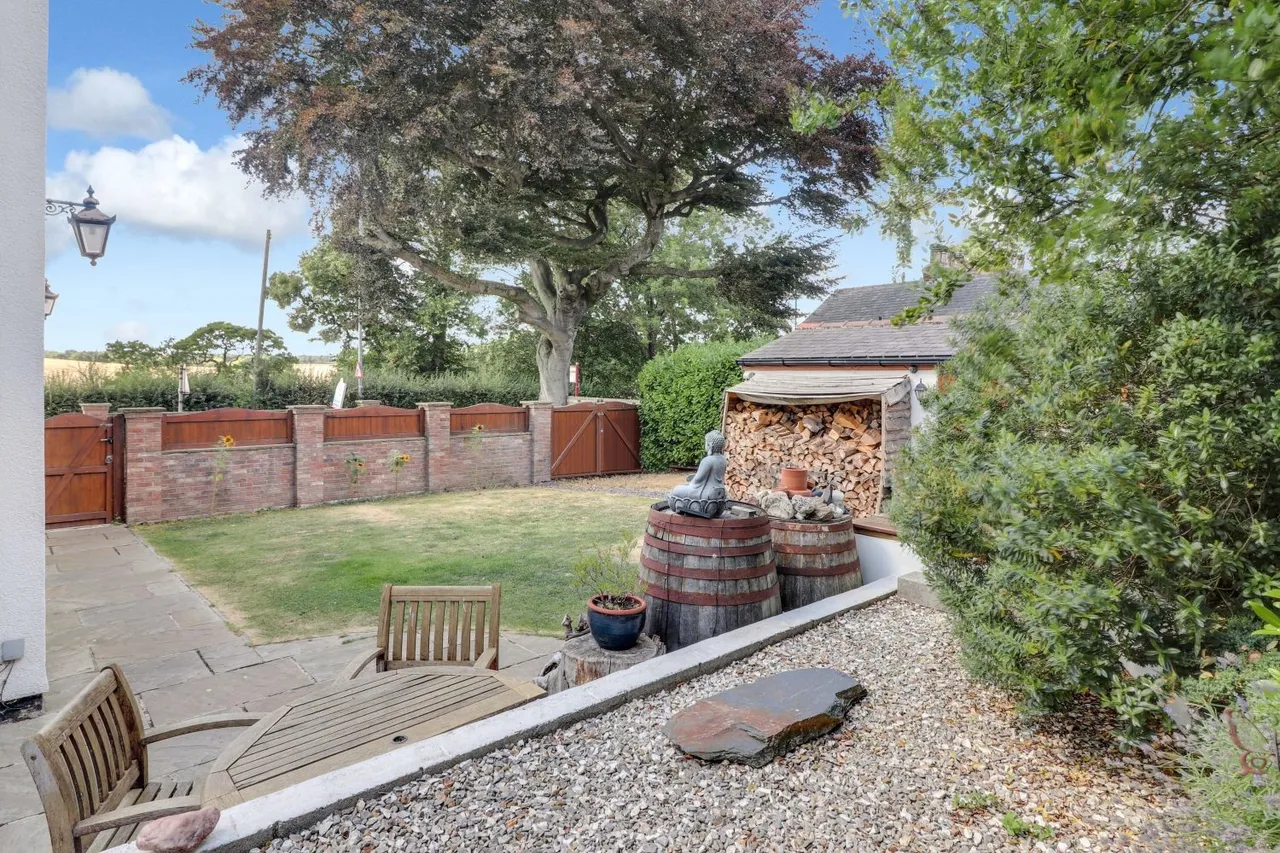 Wakefield Road, Garforth, LS25, photo 24