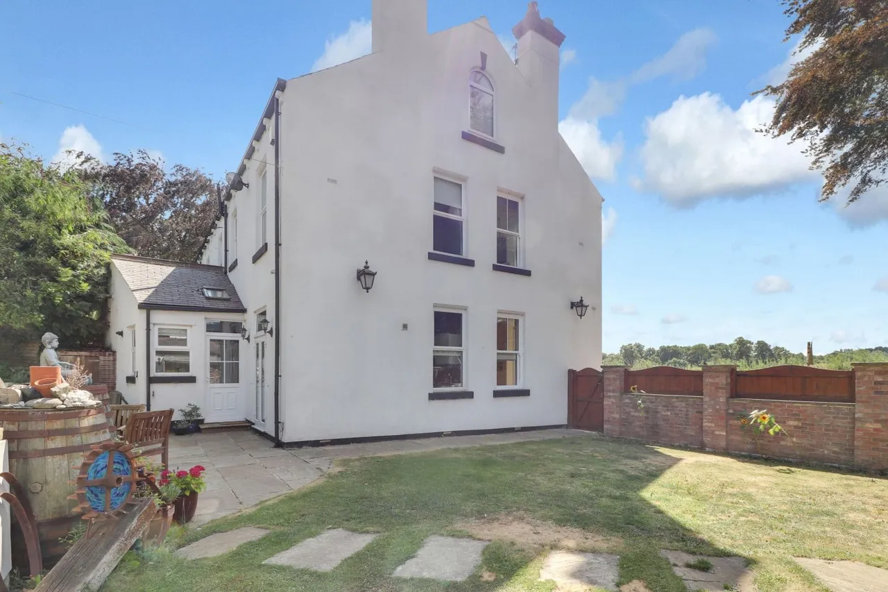 Wakefield Road, Garforth, LS25, photo 28