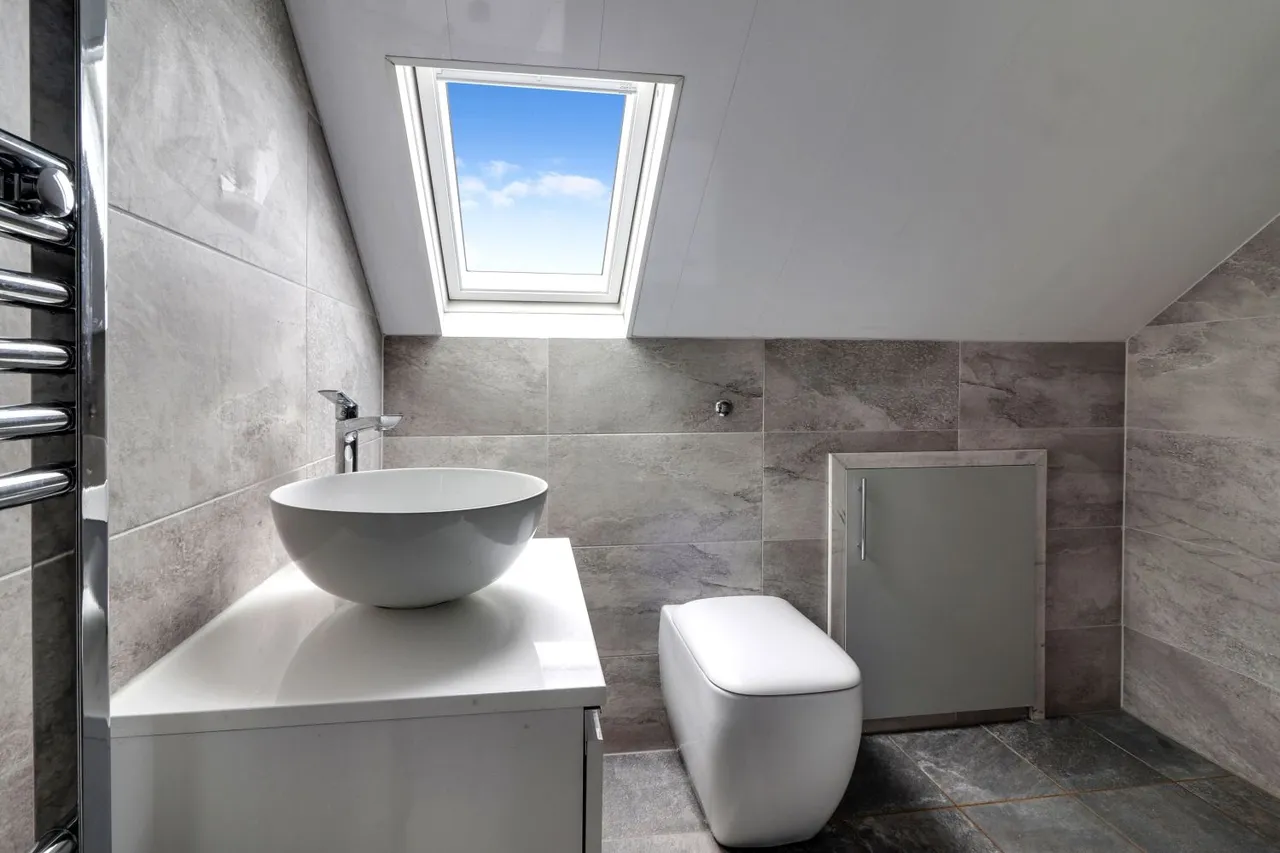 Wakefield Road, Garforth, LS25, photo 21