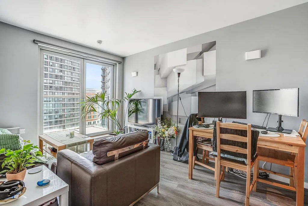 Biscayne Avenue, Poplar, photo 3