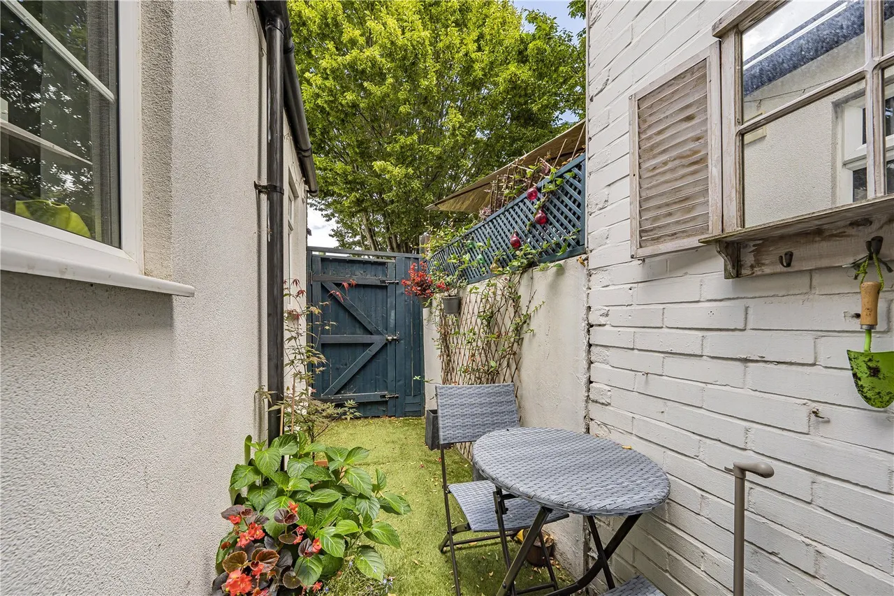 Trinity Cottages, Richmond, TW9, photo 6