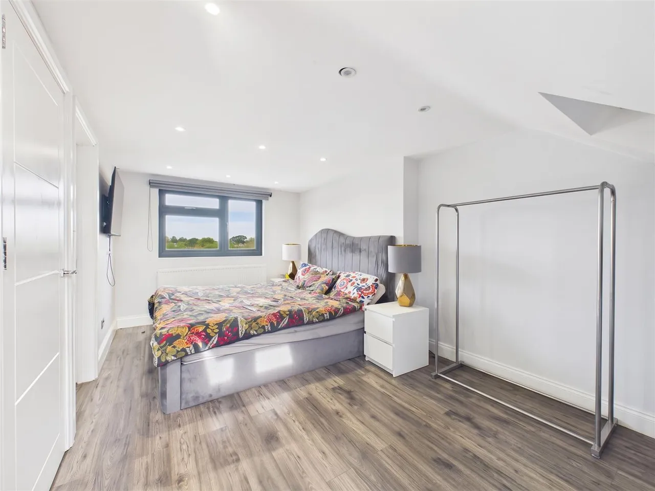 Summit Road, Northolt, UB5, photo 10