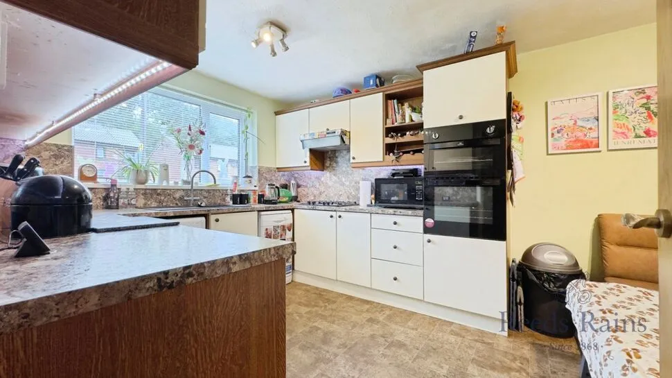 Pleasington Close, Blackburn, Lancashire, BB2, photo 2