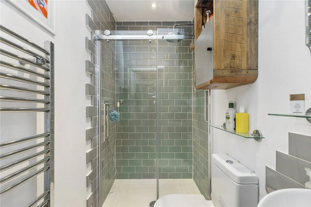 Nevill Road, London, N16, photo 14