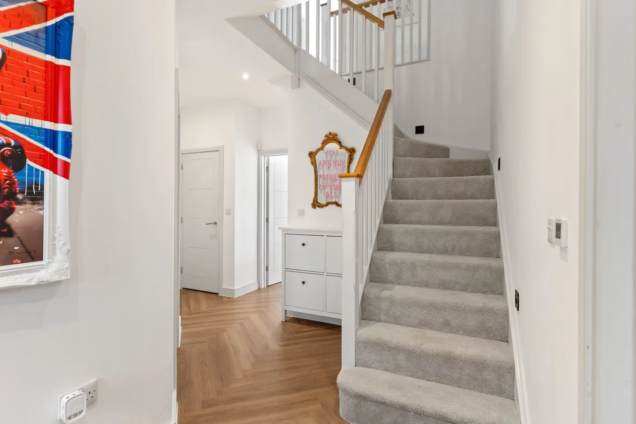 Hawken Close, Standon, SG11, photo 5
