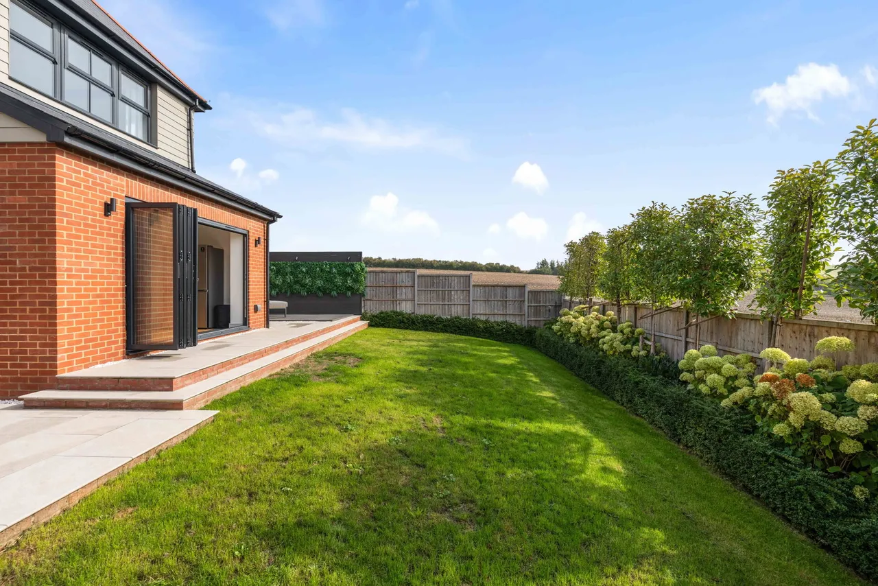 Hawken Close, Standon, SG11, photo 37